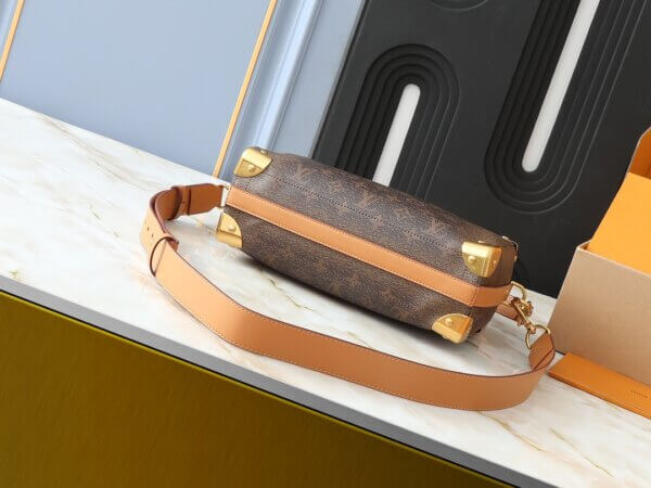 Soul Trunk East West handbag